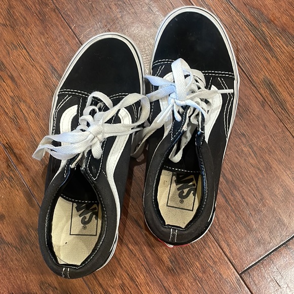 worn only a few times! In fair condition:) - Picture 4 of 5